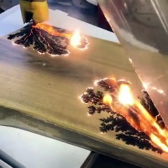 Avec une décharge électrique, il crée des arborescences sur du bois