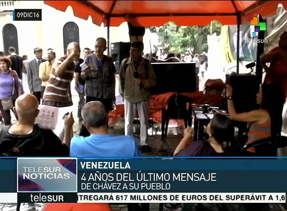 Venezuela rinde homenaje a Hugo Chávez en el Cuartel de la Montaña