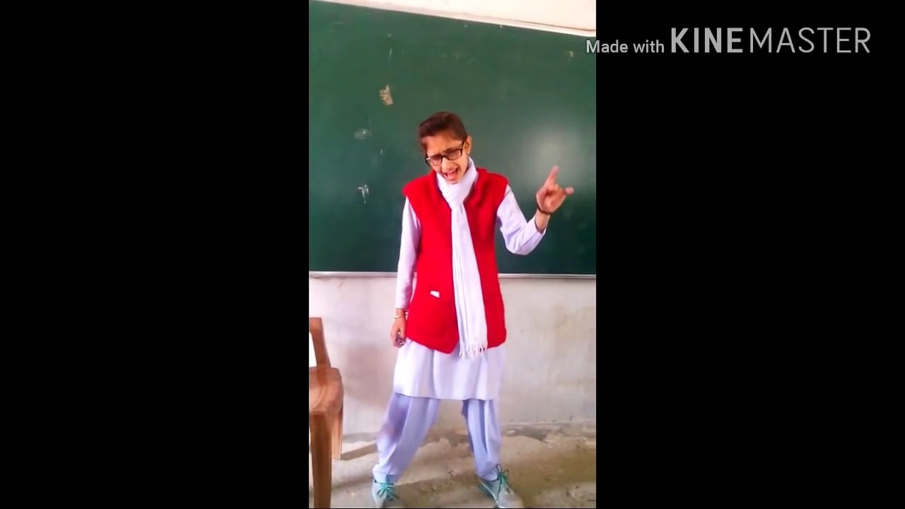 Bol do na zara by ISHA ANDOTRA Schol girl sing a with sweet voice must watch..