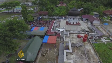 Indonesia quake: Thousands left homeless in Aceh province
