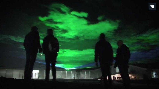 Aurores boréales : un artiste suisse créé l’illusion avec des lasers