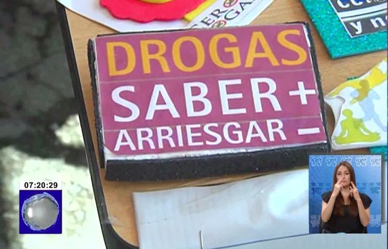 Peligros por drogas expuestos a estudiantes
