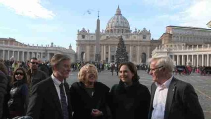 Alcaldes de Madrid, Barcelona y Valencia piden en Vaticano acoger refugiados