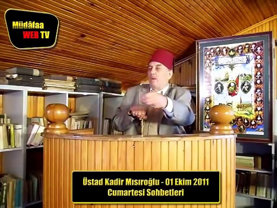 Üstad Kadir Mısıroğlu'ndan Deli Raporu iddiasına esprili cevap.