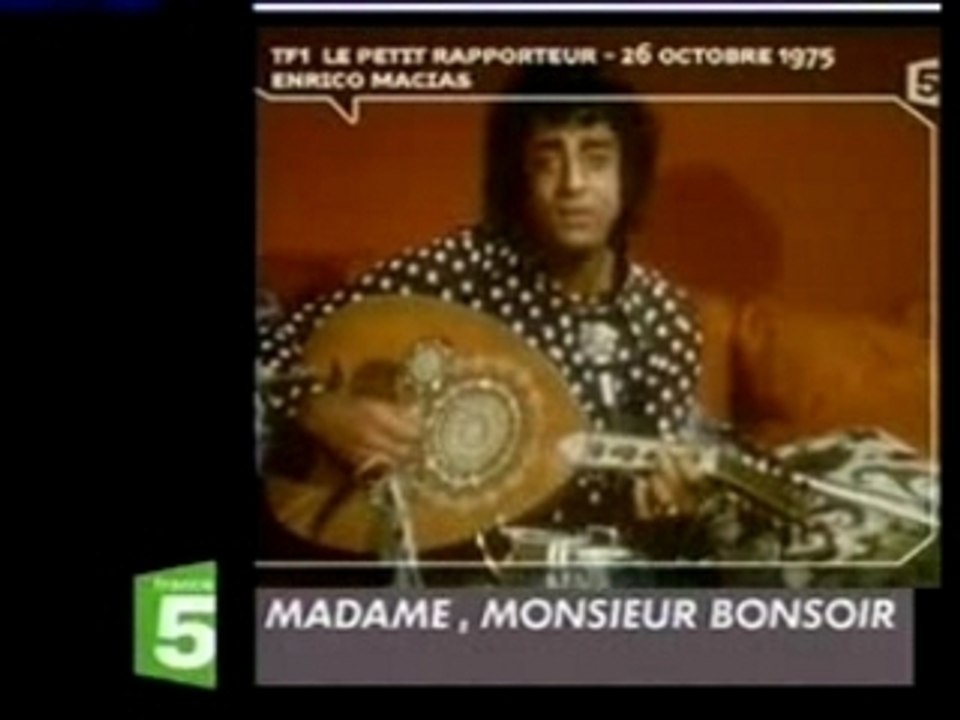 Enrico Macias chante "à la pêche aux moules"