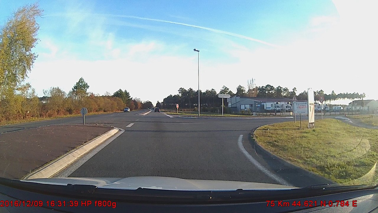 grille le stop , n'avance pas et ne regarde plus la route