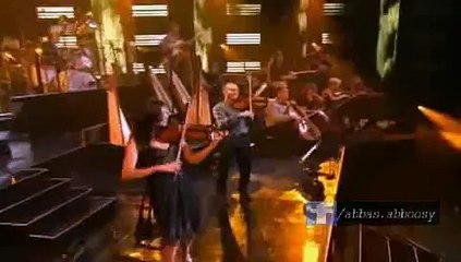 العازف الكبيريـانييعــزف موسيقى وادي الذئاب روعة