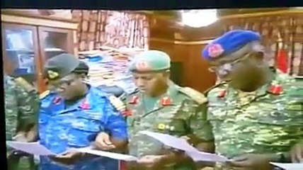 Yahya Jammeh relève les grades de 49 "Military officers" avant d'annoncer son coup de force