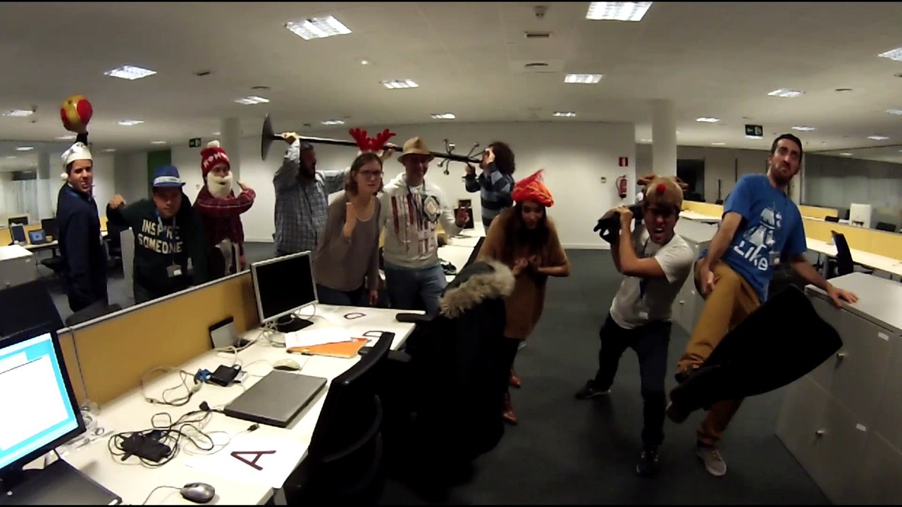 CM & FRIENDS MANNEQUIN CHALLENGE