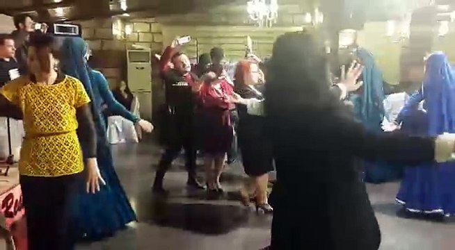 KIZLAR HANIMLAR SÜPER OYNUYOR - AZERİ OYUN HAVASI