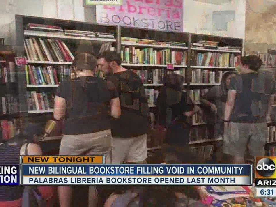 Bilingual bookstore opens in Phoenix