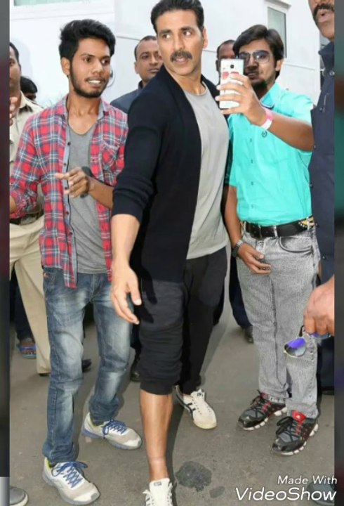 Akshay Kumar Snaped on sets of yarron ki Barat