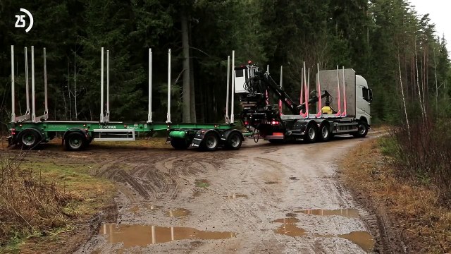 Volvo Trucks - One Minute about Volvo Dynamic Steering 02