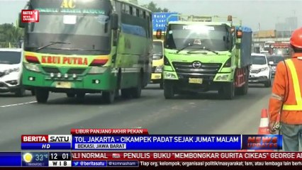 Libur Panjang, Ruas Tol Jakarta-Cikampek Padat Sejak Jumat Malam