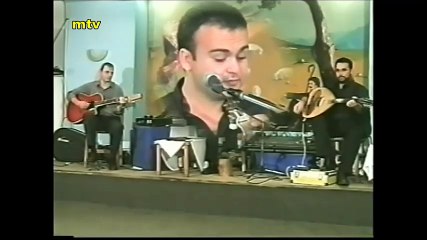 ΚΥΡΙΑΚΑΚΗΣ  ΝΙΚΟΣ    ΣΤΗΝ  ΑΓΚΑΛΙΑ  ΣΟΥ  ΜΙΑ  ΒΡΑΔΙΑ