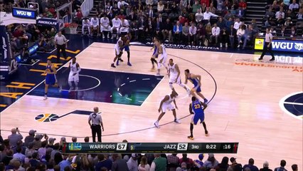 Quand Stephen Curry fait une grosse faute sur Kevin Durant et lui obtient deux lancers