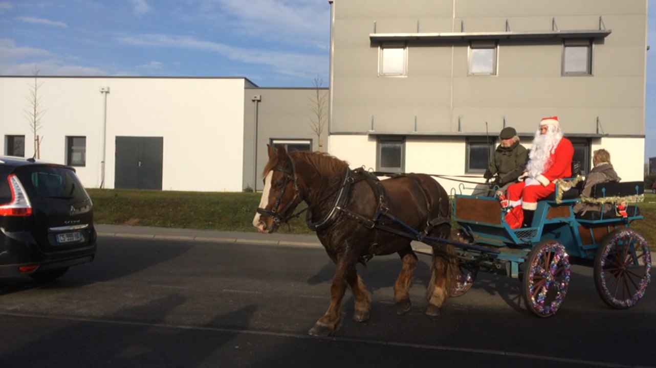 Les cadeaux du père Noël de Clohars-Carnoët au CMB