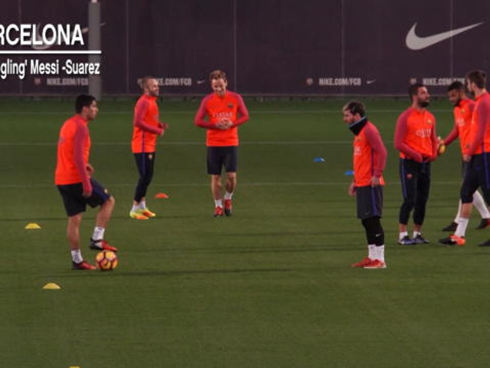VIRAL: Sepakbola: Duet 'Juggling' Messi Dan Suarez