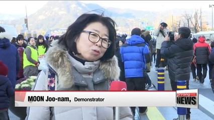 Rally goes on as scheduled as protesters demand Park's immediate resignation