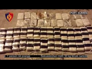 Kapen 30 kg heroinë në portin e Durrësit, një në pranga