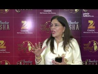 Zeenat Aman & Assha Bhosle Want Priyanka Chopra To Star In Their Biopic