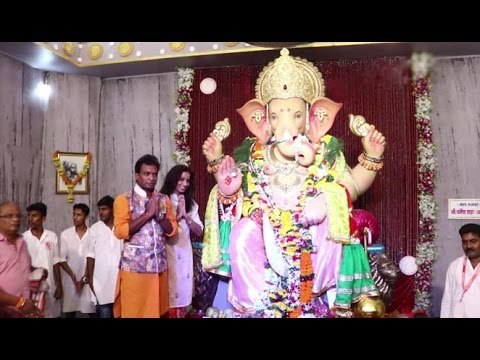 Comedian Sunil Pal At Andheri Cha Raja Ganpati Darshan