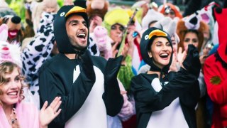 Befikre: Film reviews of Ranveer Singh & Vani's movie (BBC Hindi)