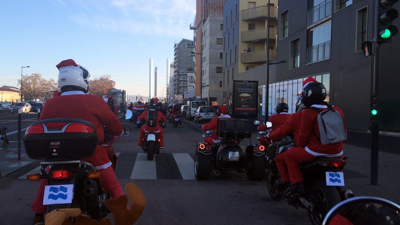 Les Motards-Pères Noël bordelais sont en route pour donner plus de 2000 cadeaux à des enfants malades