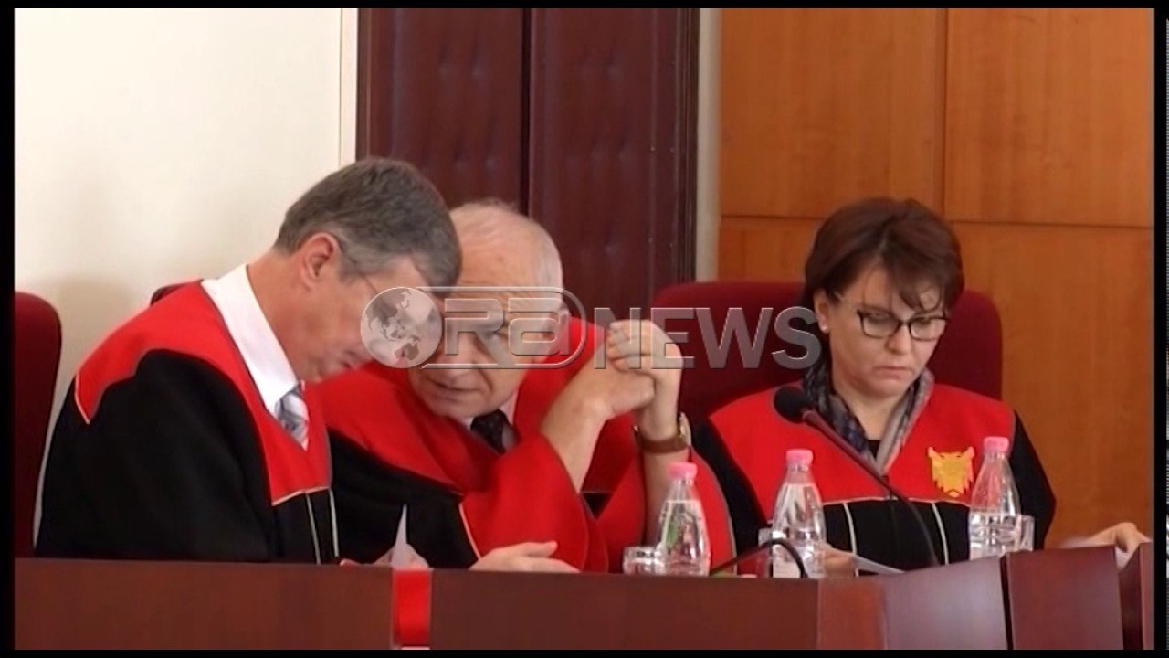 Ora News –Zbardhet opinioni i Venecias për Vettingun: Ligji pa probleme