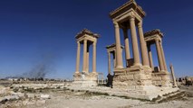 ISIL fighters re-enter ancient Palmyra in Syria