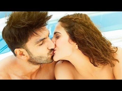 Ranveer Singh's HOT LIPLOCK With Vaani Kapoor In 'Befikre'