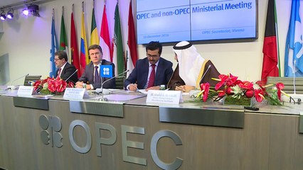 'Acordo histórico' para reduzir produção de petróleo