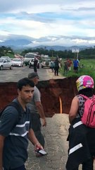 Buraco em estrada de Cachoeiro