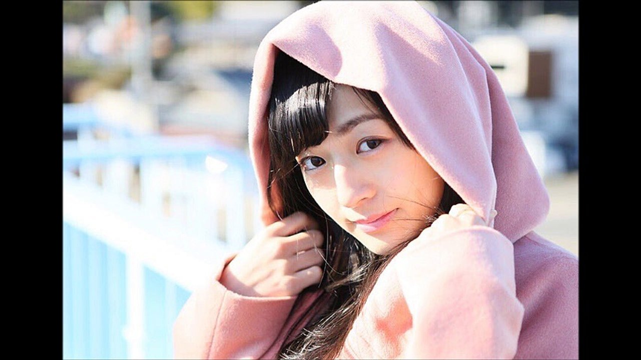 鈴木茜音  　初々しい水着姿　The swimsuit figure that Akane Suzuki is innocent