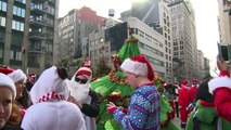 Santa toma las calles de Londres y Nueva York