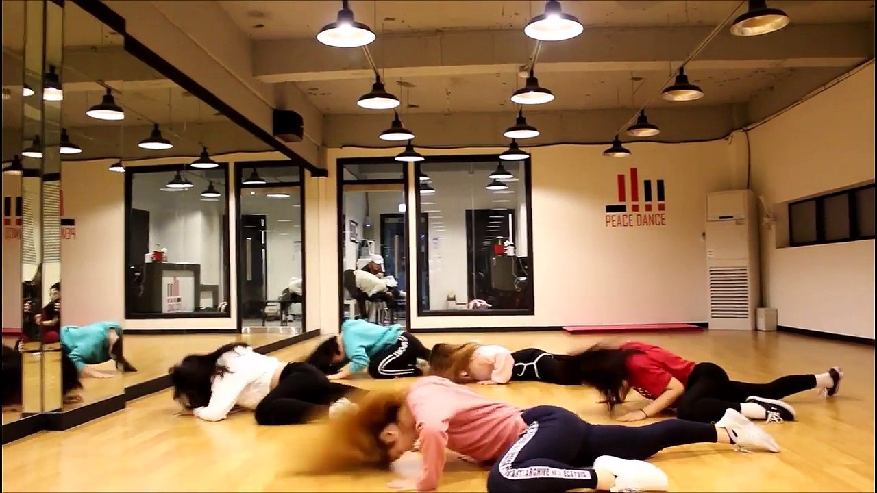 My Humps-Black Eyed Peas - Minji Choreography - Peace DANCE