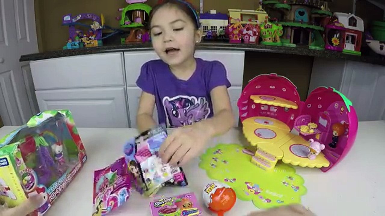 BIG HELLO KITTY SURPRISE EGG & STRAWBERRY HOUSE Kinder Egg & My Little Pony Surprise Toys Review