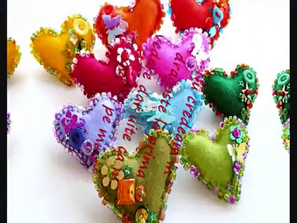 poveste de dragoste ( super tare melodia ), orgoliu, impacare, iubire,trist,tristete,despartire.