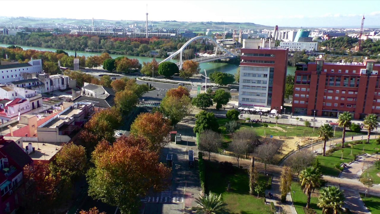 Les remparts de Séville et la TORRE DE LAS PERDIGONES