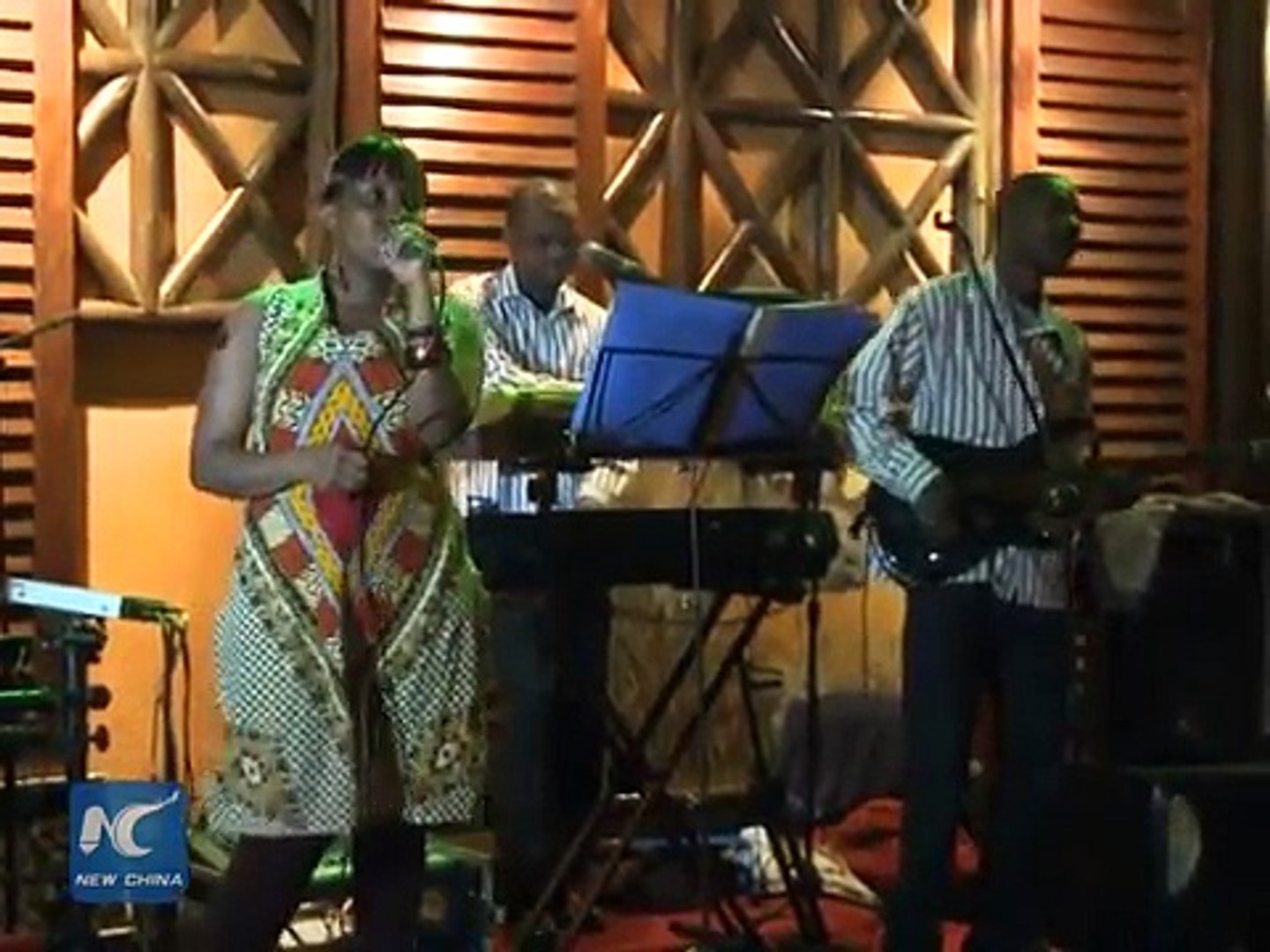⁣African musician, famous for Chinese songs