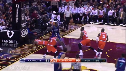 LeBron James lance un "Ball don't Lie" à Frank Kaminsky