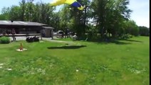 Accident en parachute direct dans une cabane !