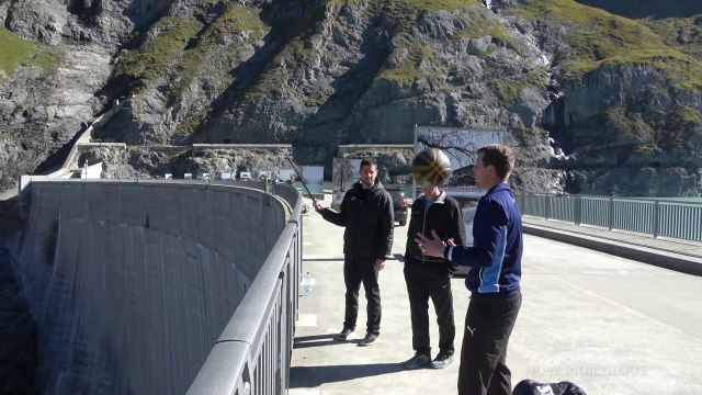 Lancer des ballons de Basketball d'un barrage !