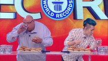 Record du monde de hamburgers mangés en 3 minutes !