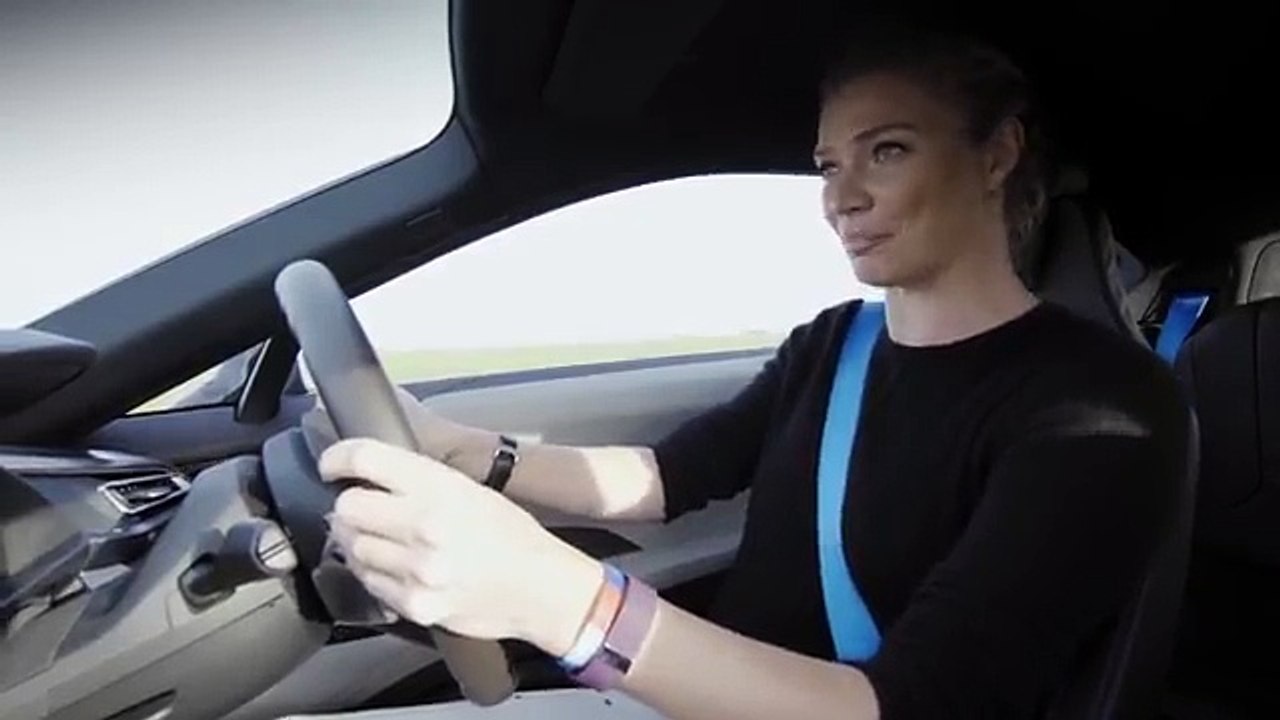 2017 BMW i8 and Jodie Kidd stay on Track