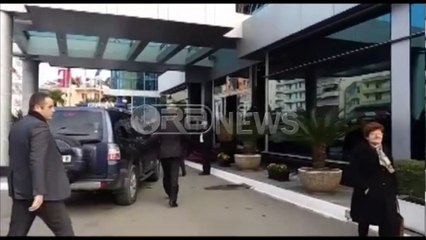 Ora News –Kryeministri i Kosovës dhe ai malazez takim sekret në Shkodër