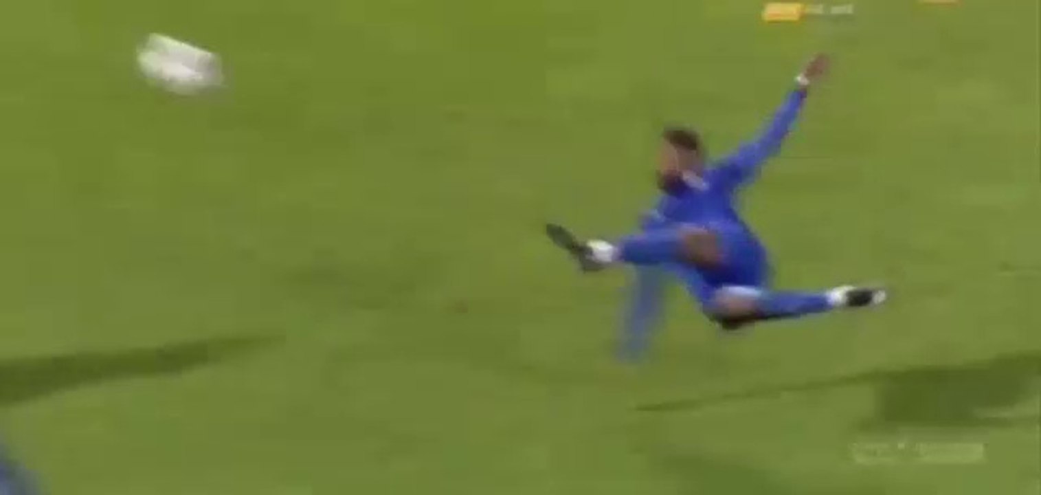MAGNIFIQUE BUT ACROBATIQUE DE SOUDANI PLEINE LUCARNE