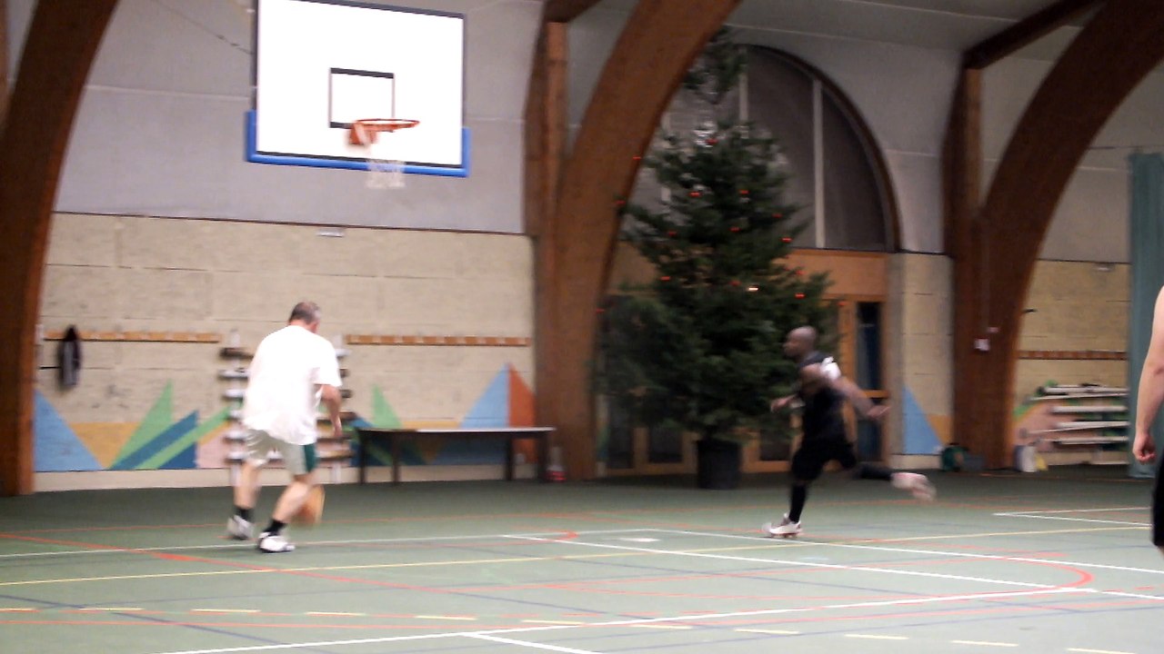 Vidéo : Le retour de Dan sur les parquets !