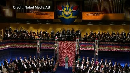 Nervous' Patti Smith forgets Bob Dylan lyrics 2016