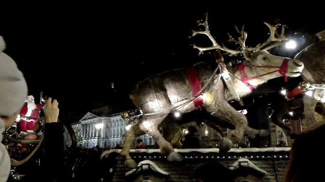 La parade de Noël RTL débarque à Bruxelles: le Père Noël